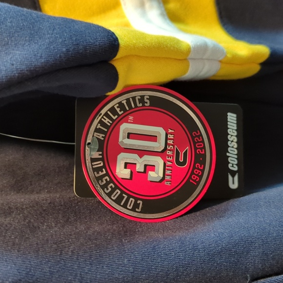 University of Michigan Wolverines hockey hoodie, size XL - Picture 8 of 8